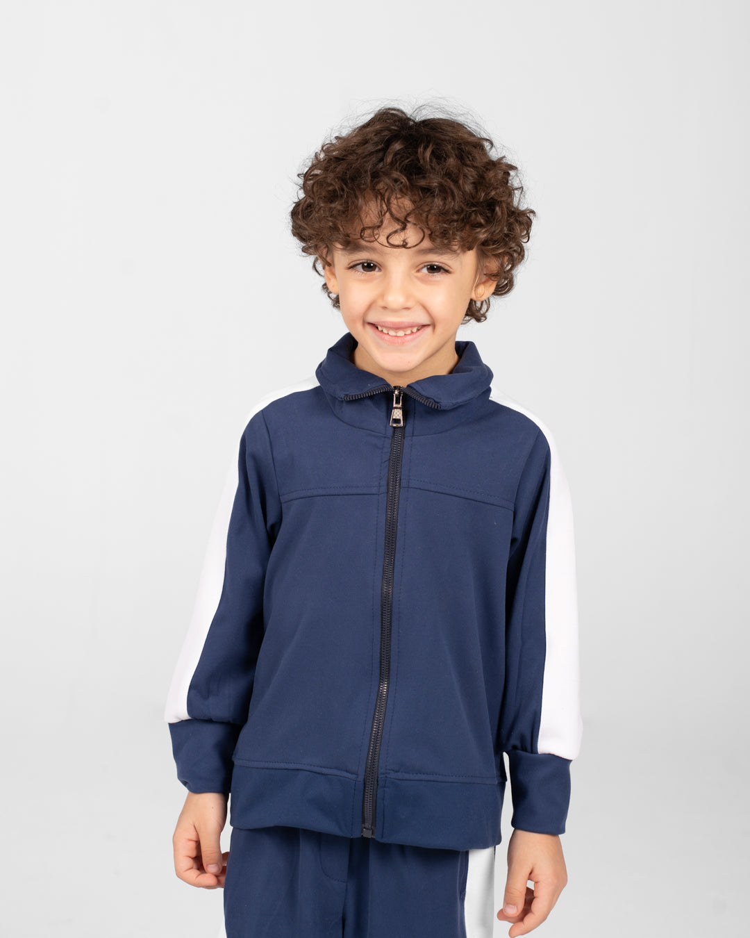 طقم رياضي للأولاد