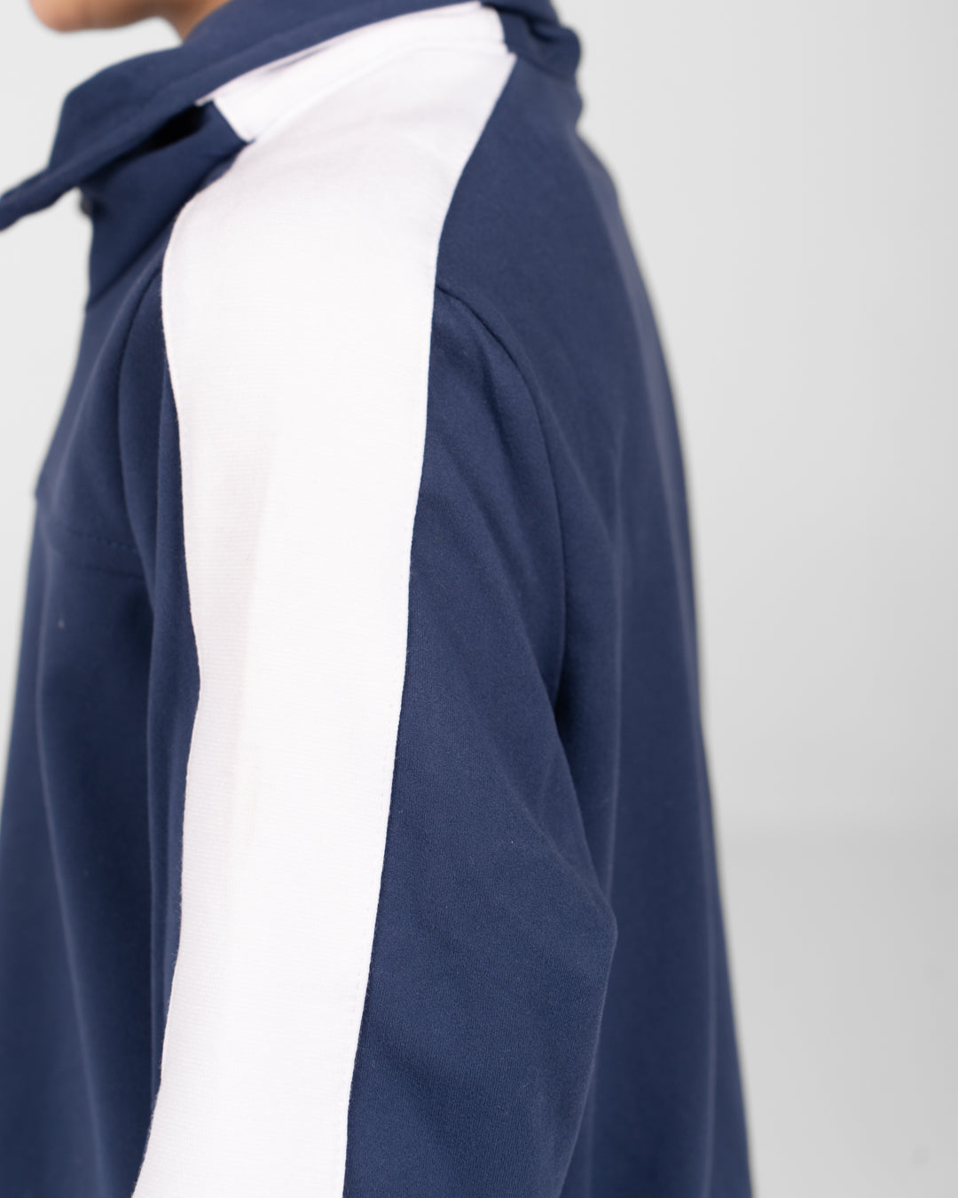 طقم رياضي للأولاد