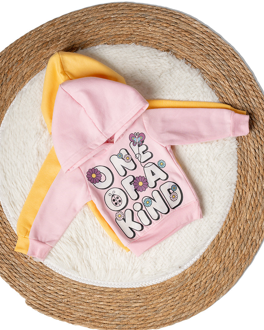 سويت شيرت بيبي بناتي مطبوع One Of A Kind