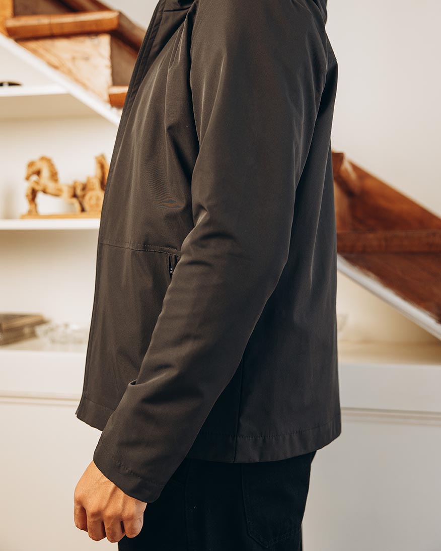 سترة رجالية بغطاء للرأس