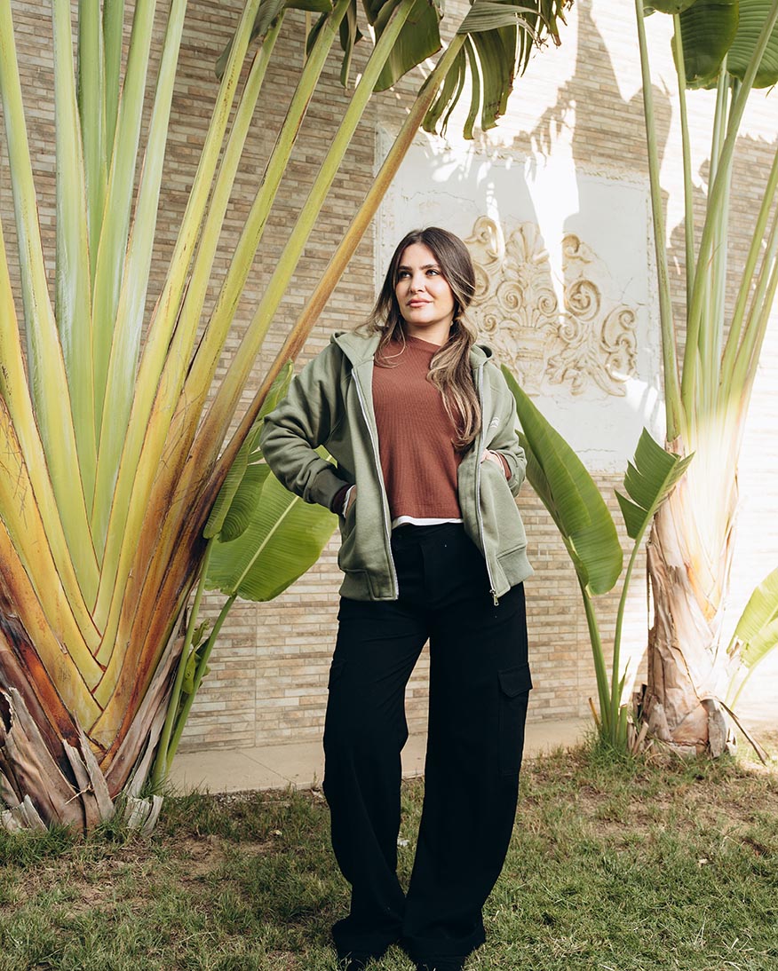 سويت شيرت نسائي بغطاء للرأس