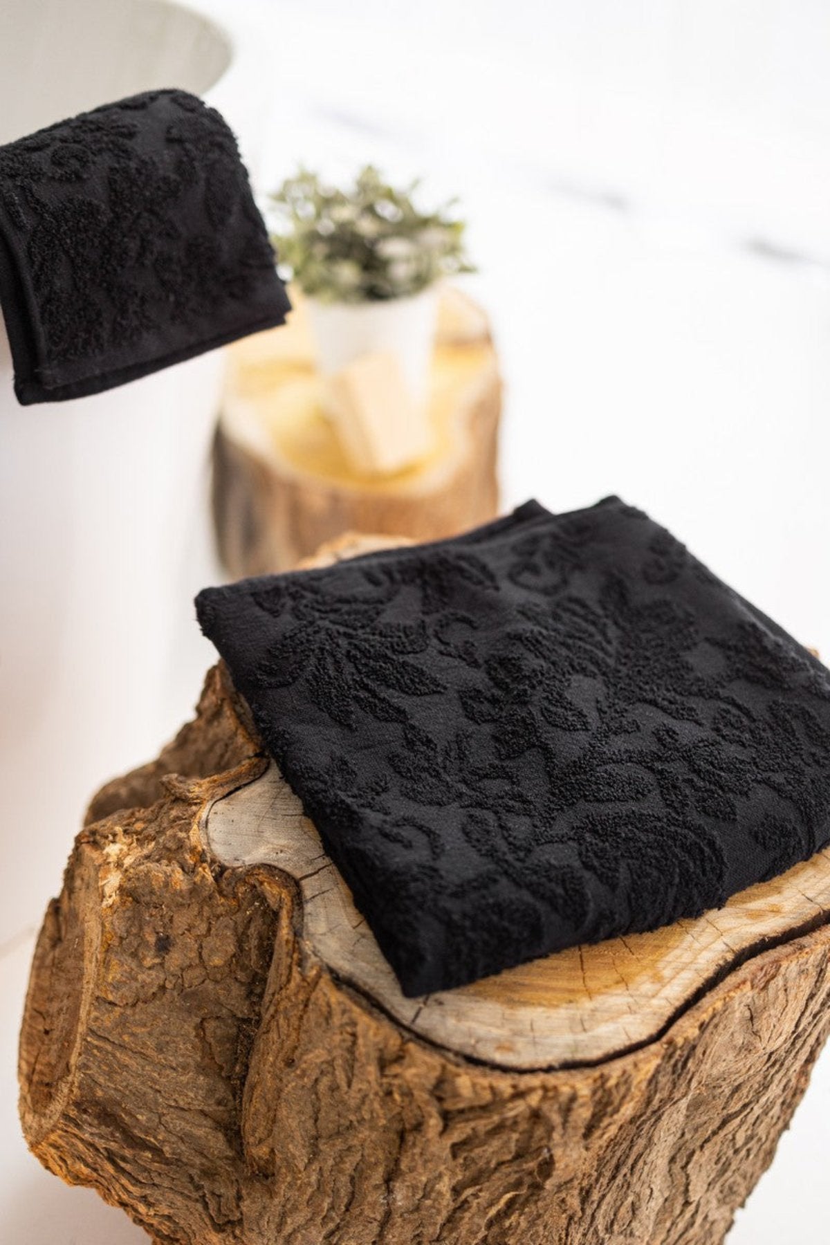 100% Cotton Jacquard Black towel