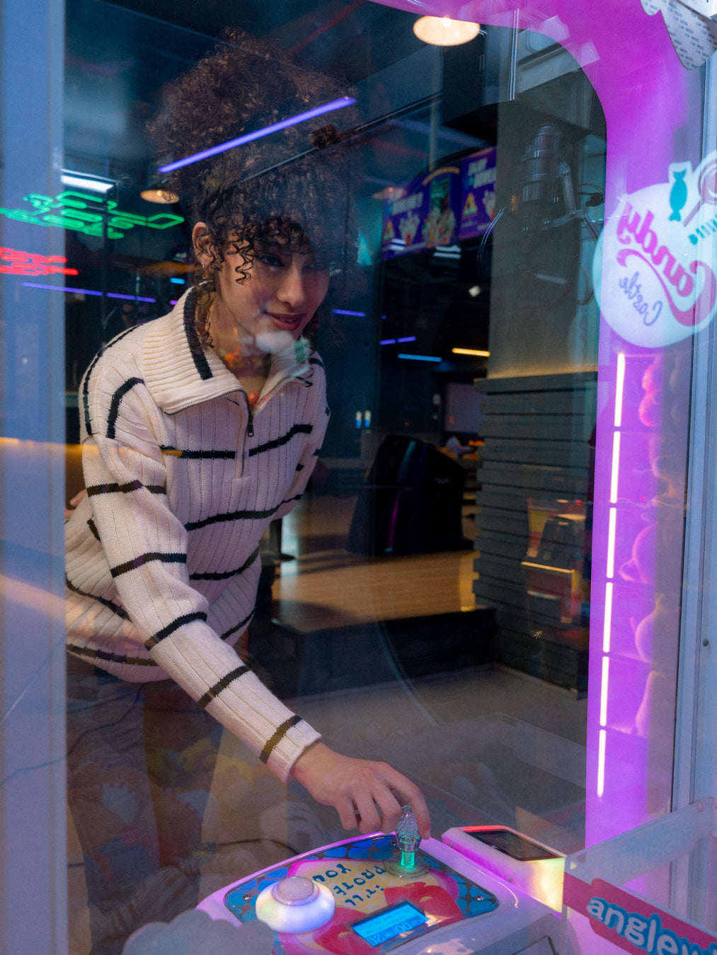 بلوفر نسائي بنصف سحاب