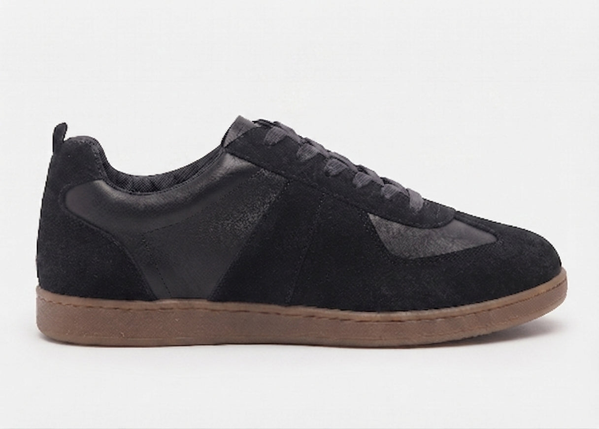 Men Flat Sneaker