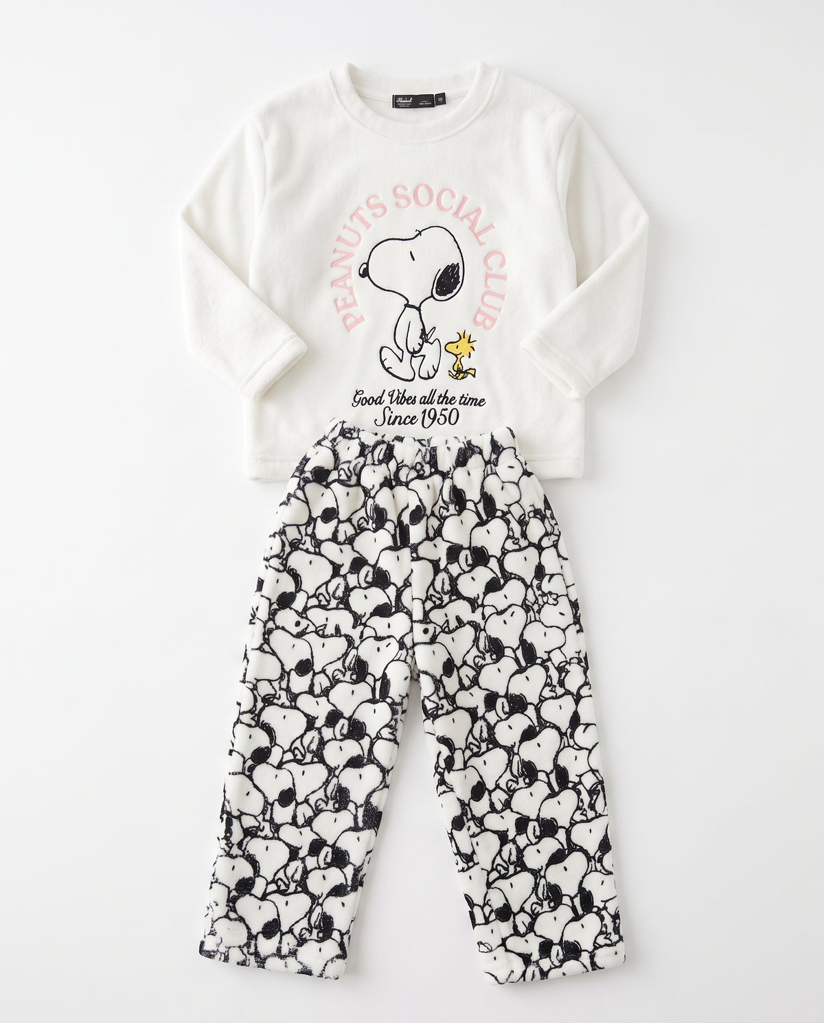 Girls Printed Snoopy Long Sleeves Pyjama