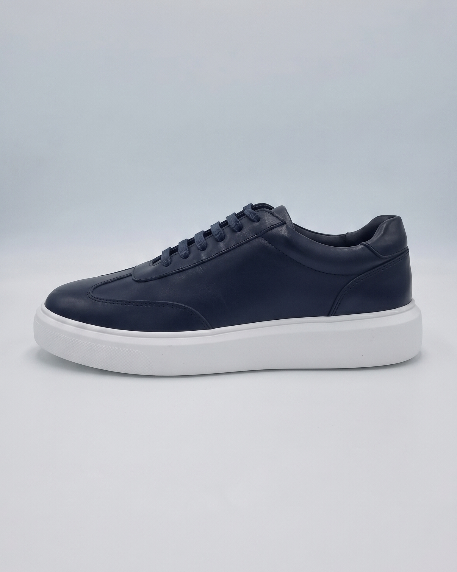 Men Flat Sneaker