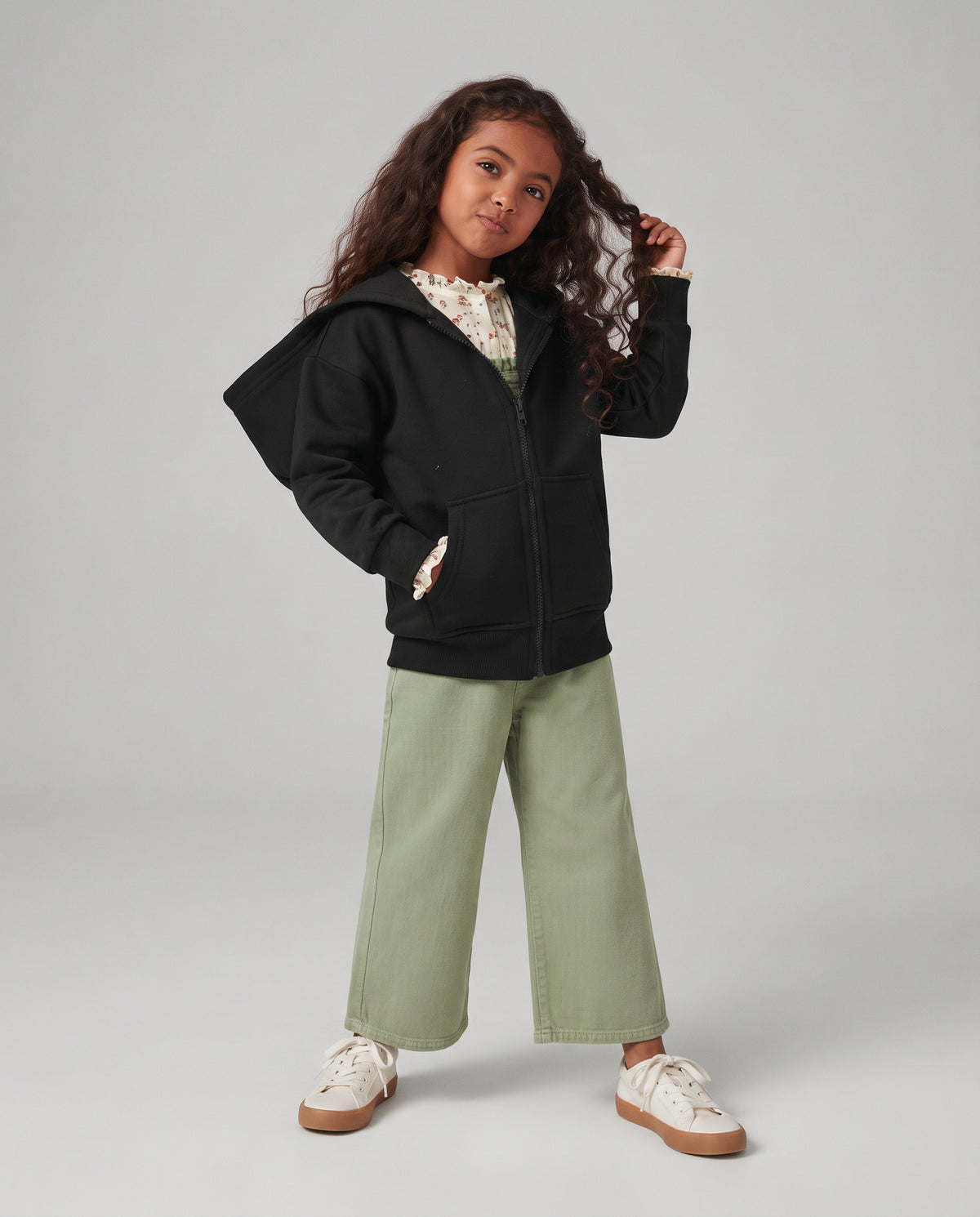 Girls Hodded Plain Sweatshirt W/Zipper