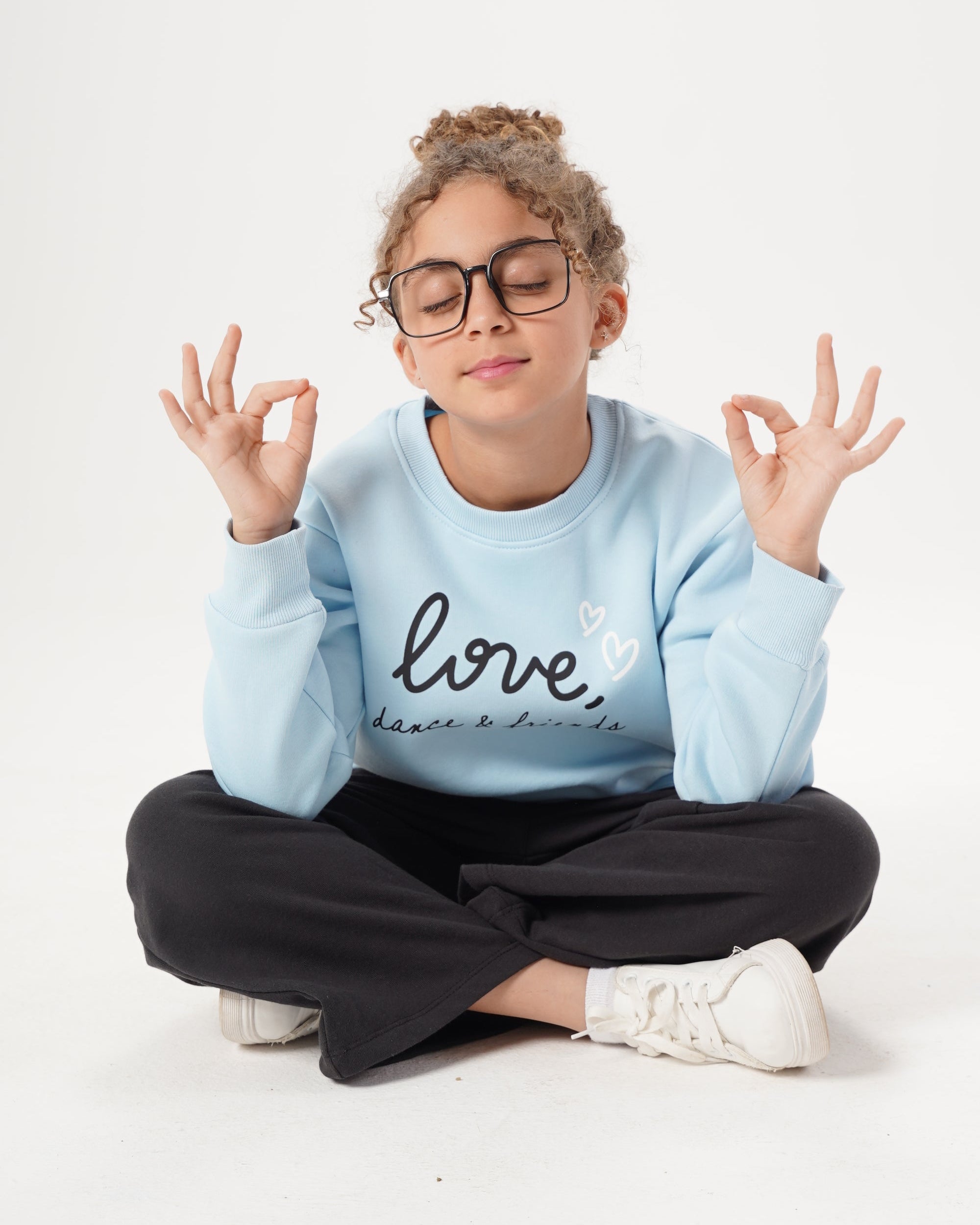 Girls Love Sweatshirt
