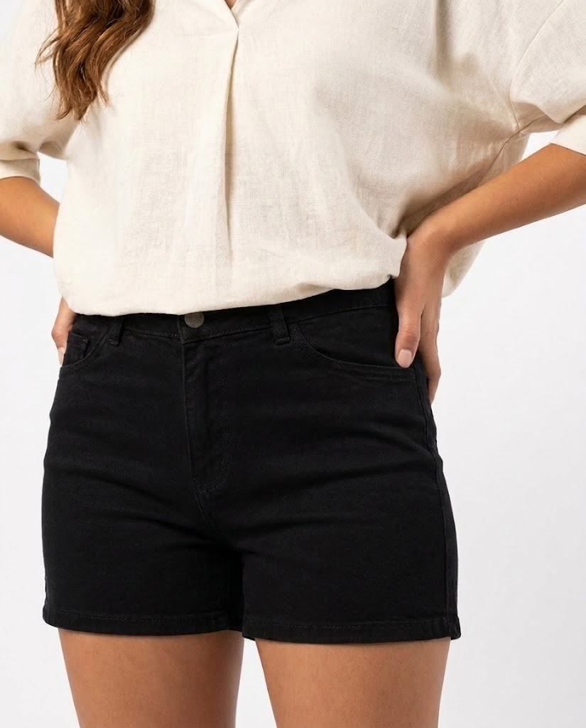 Women Loose 5-Pocket Gabardine Shorts